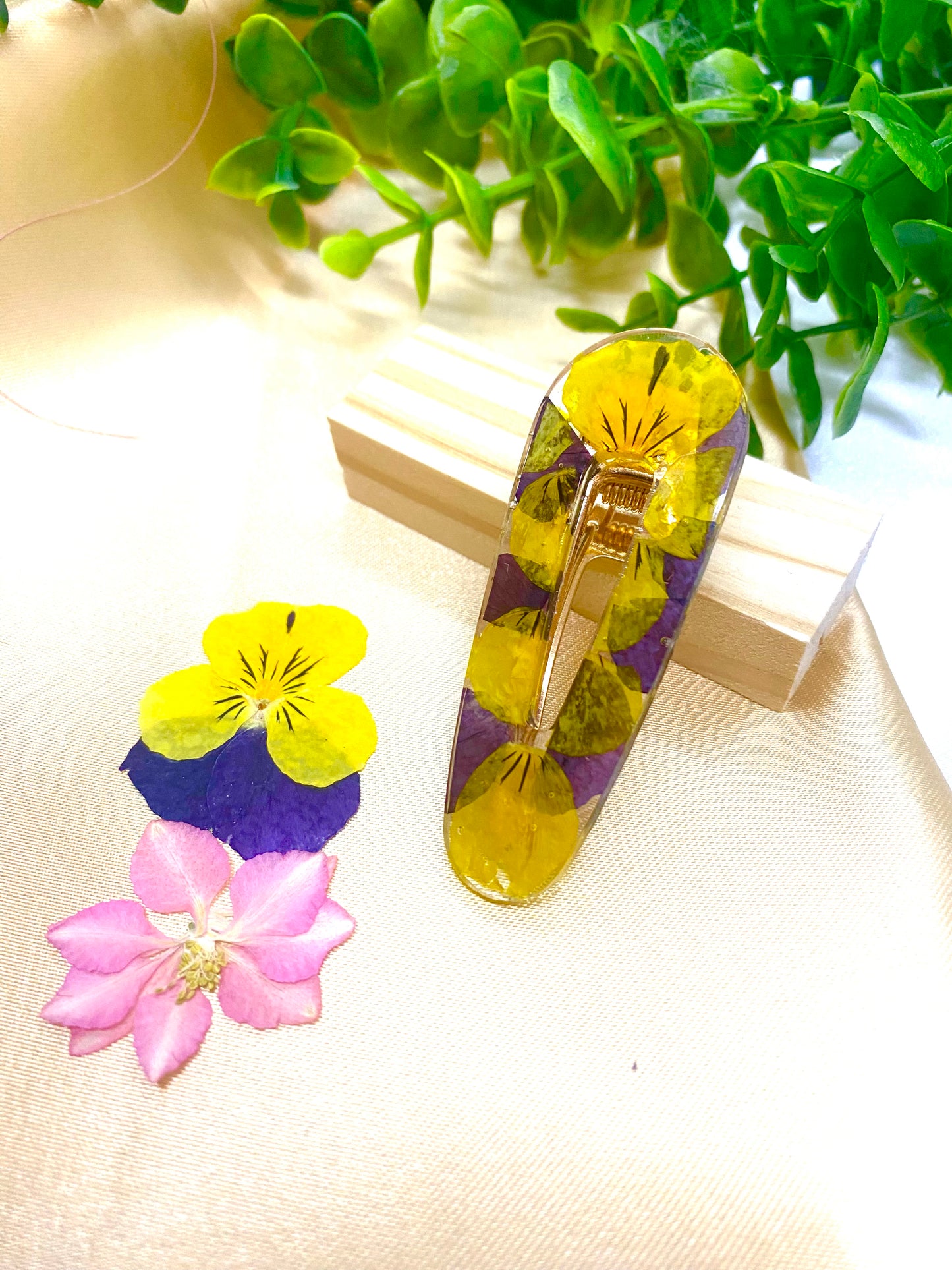 Barrette fleurie
