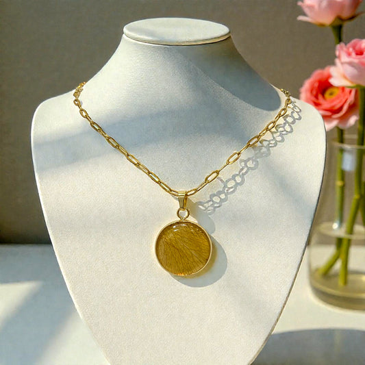 Collier - médaillon pétale de rose